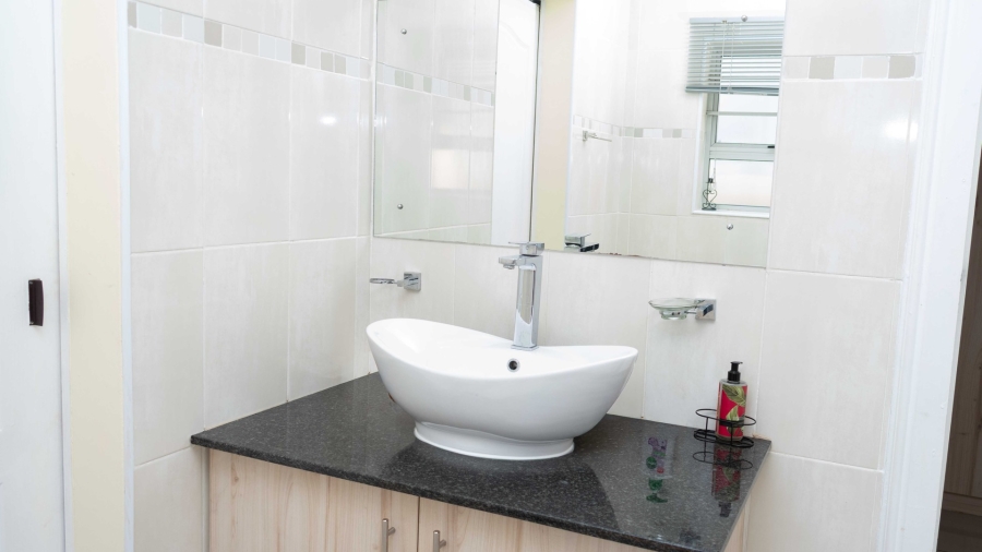 3 Bedroom Property for Sale in Lovemore Park Eastern Cape